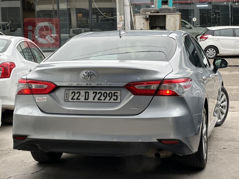 تۆیۆتا کامری